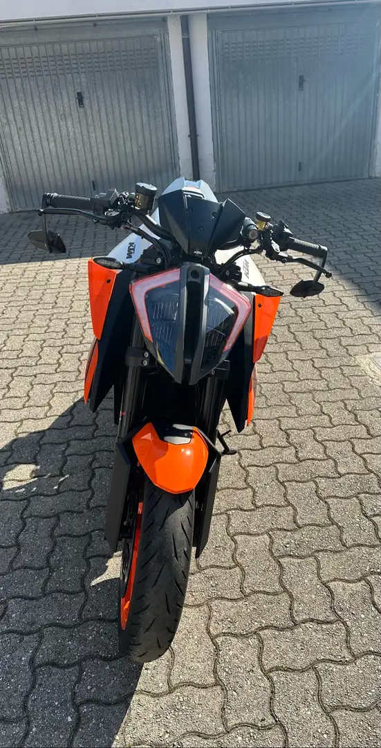 KTM 1290 Super Duke R - 1