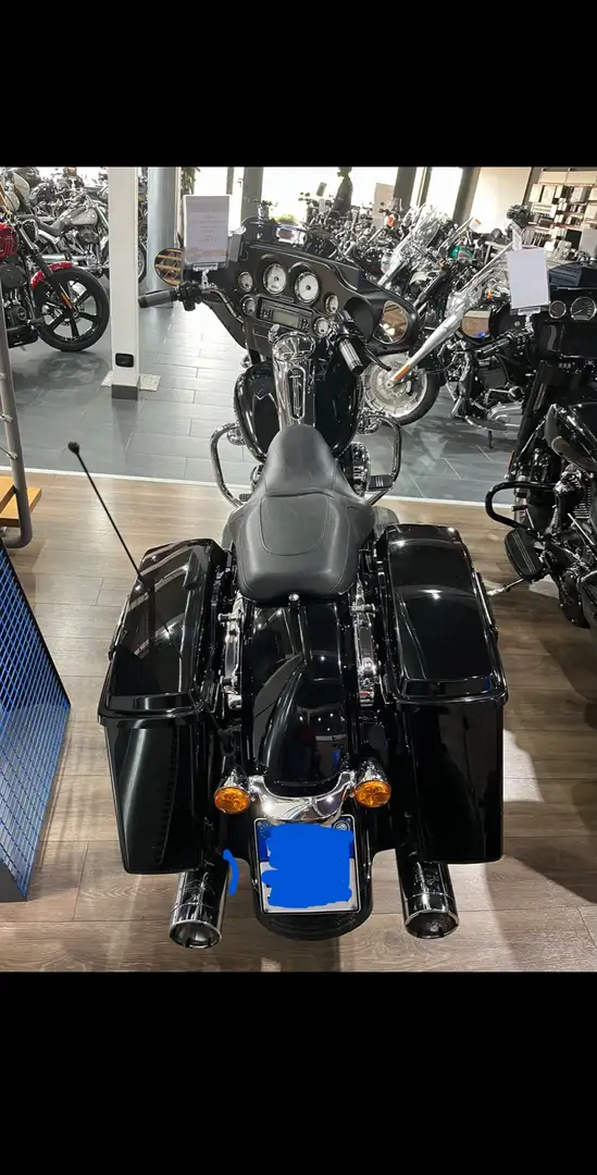 Harley-Davidson Street Glide Чорний - 2