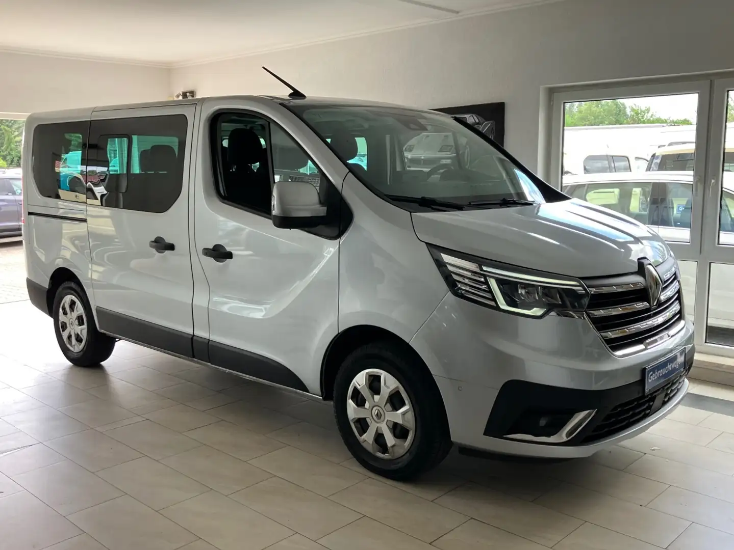 Renault Trafic L1H1 3.0t Life 2.0 Blue dCi 9Sitzer Grigio - 1