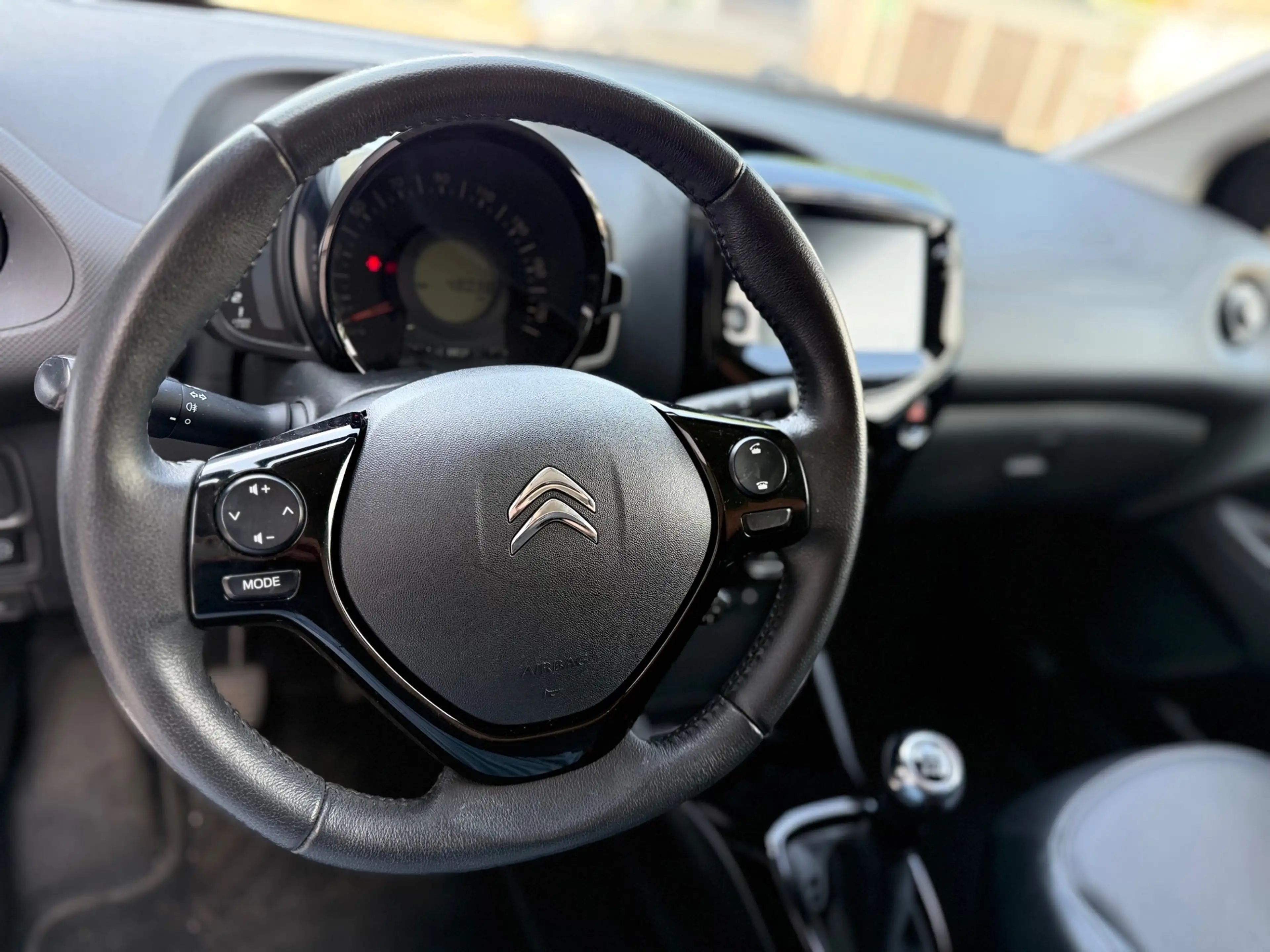 Citroen C1 1.0 VTi Urban Ride — photo 16