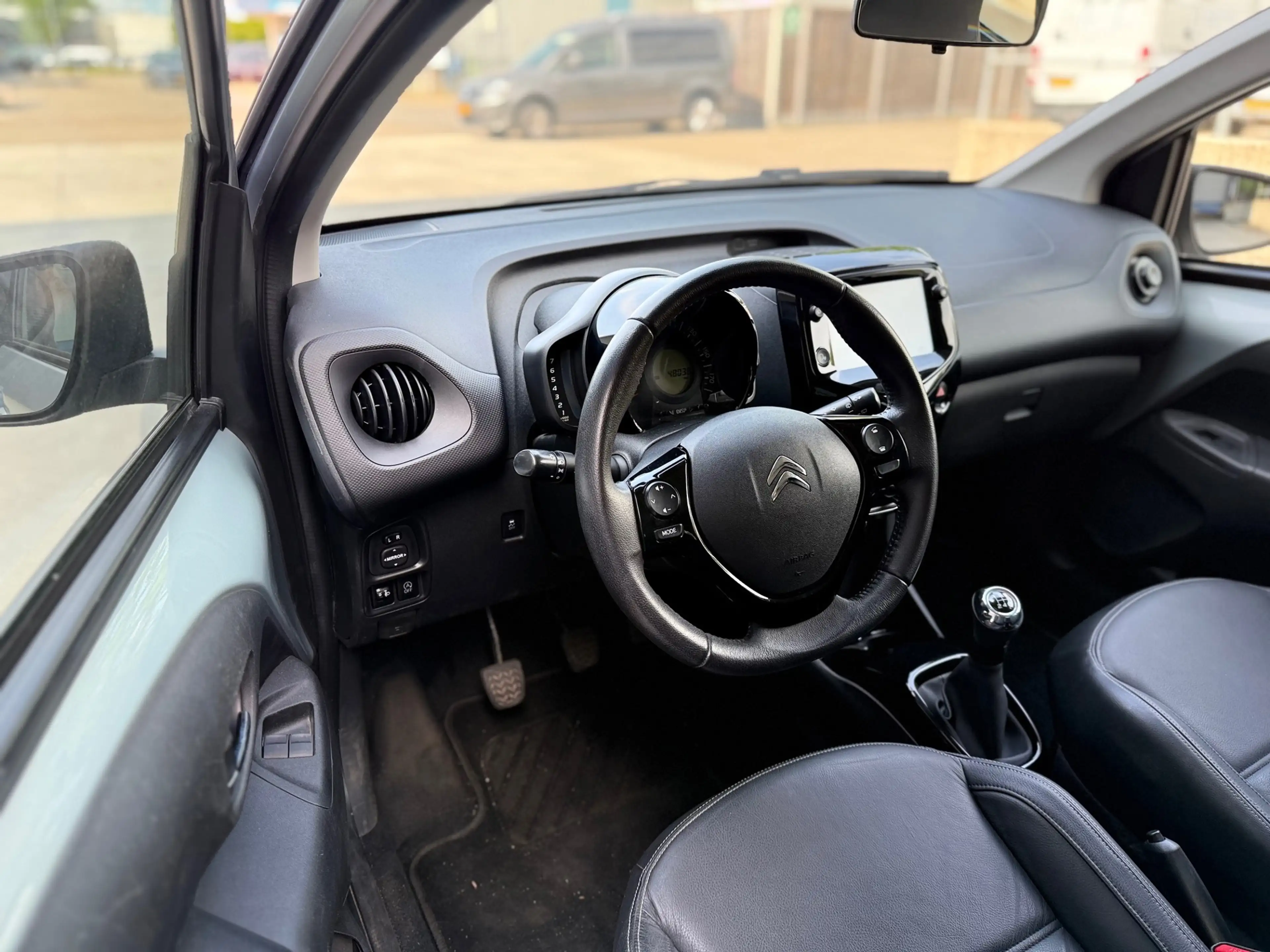 Citroen C1 1.0 VTi Urban Ride — photo 10
