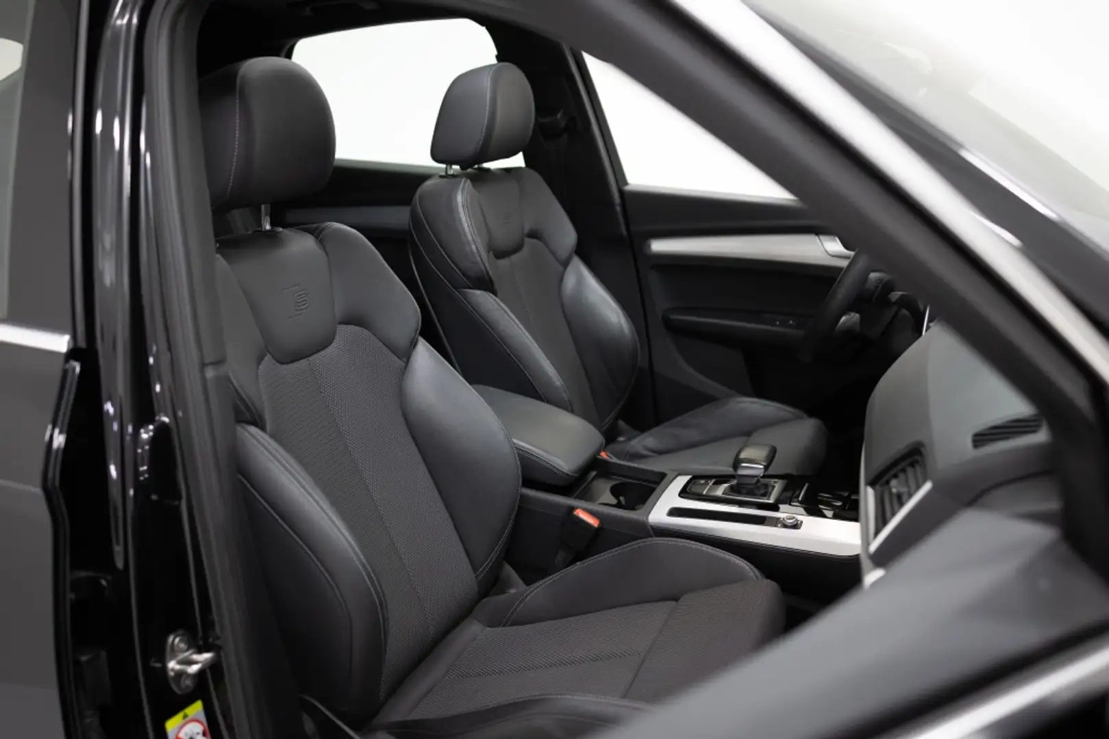 Audi Q5 Deportivo Automático de 5 Puertas Negro - 2