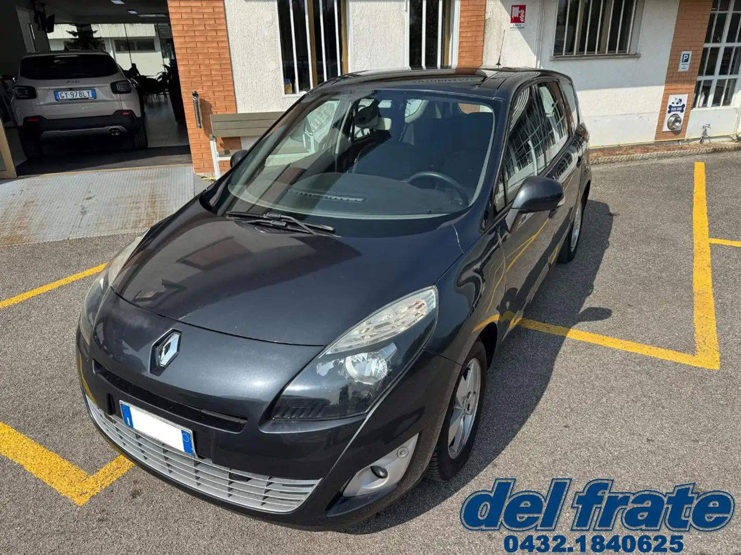 Renault Scenic III 1.5 dCi 110CV Dynamique Grau - 1