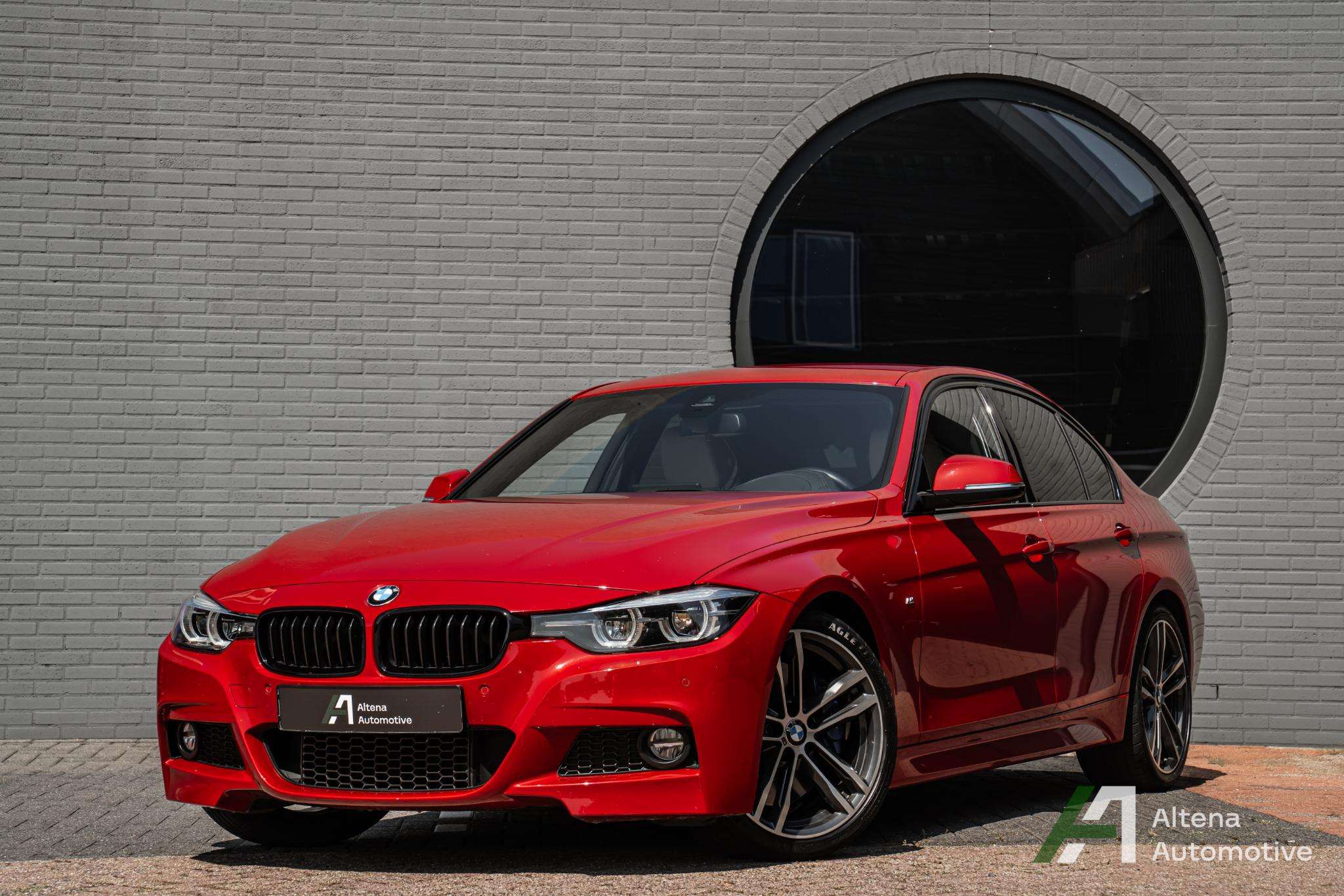 2018 BMW 330