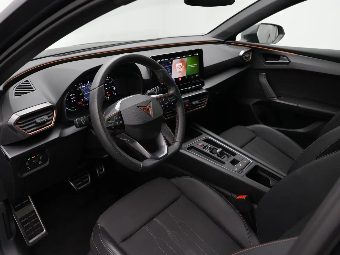 CUPRA Leon Sportstourer 1.4 245 pk DSG e-Hybrid VZ Performanc Grijs - 2