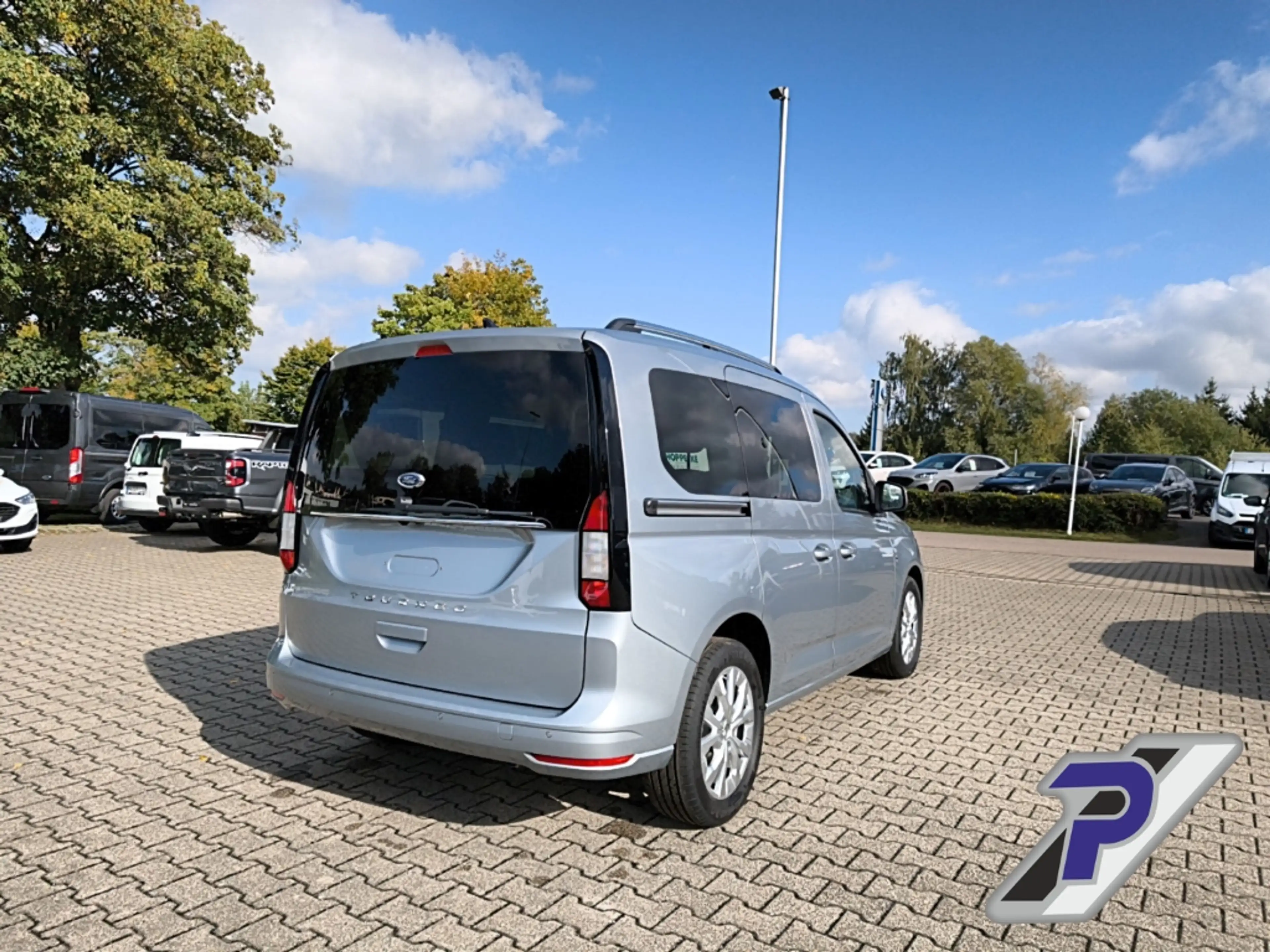 Ford Tourneo Connect Titanium L1 LM+FRONTSCHEIBENHEIZUNG+KLIMAAUTOMATIK — photo 5
