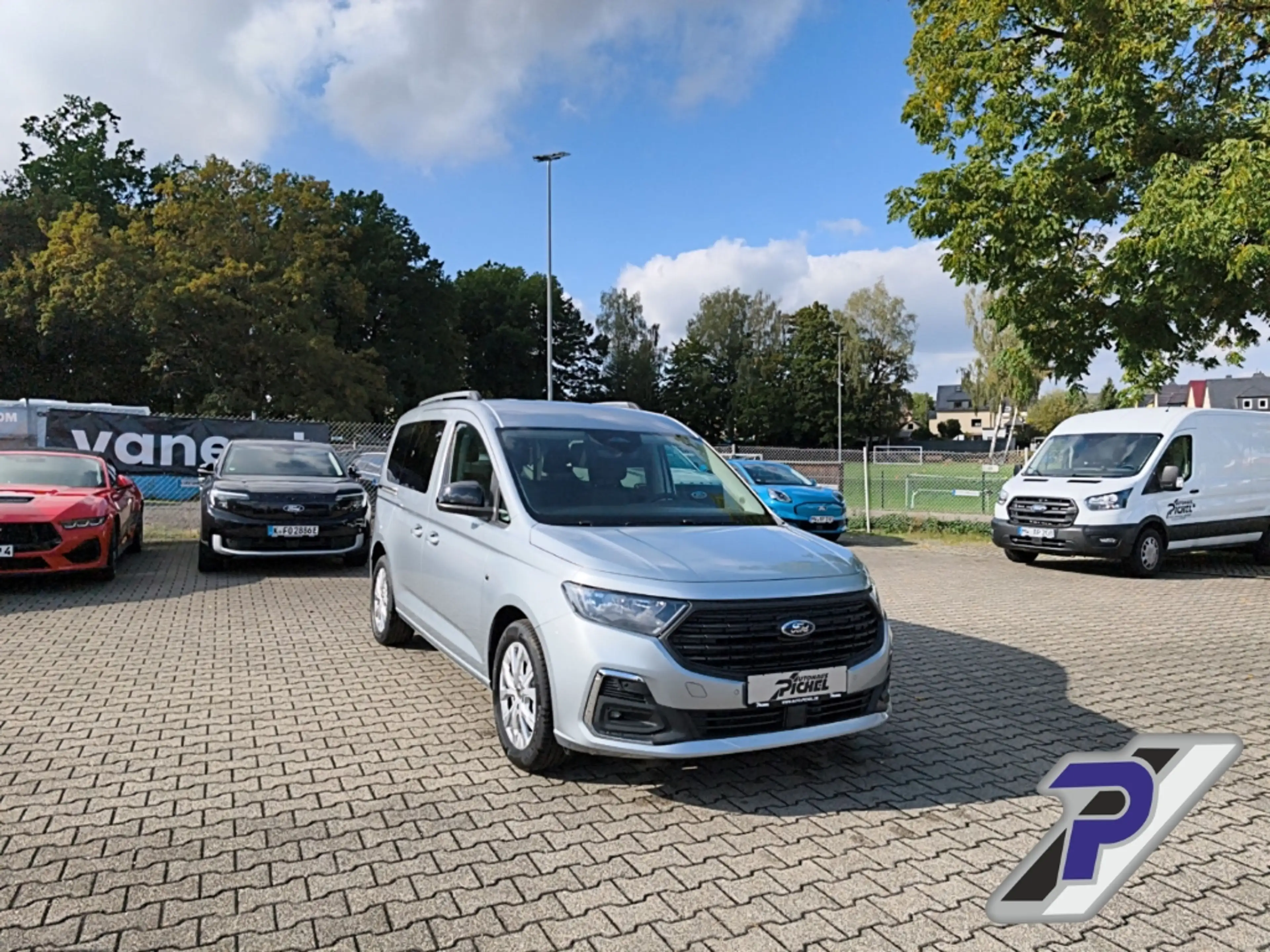 Ford Tourneo Connect Titanium L1 LM+FRONTSCHEIBENHEIZUNG+KLIMAAUTOMATIK — photo 7