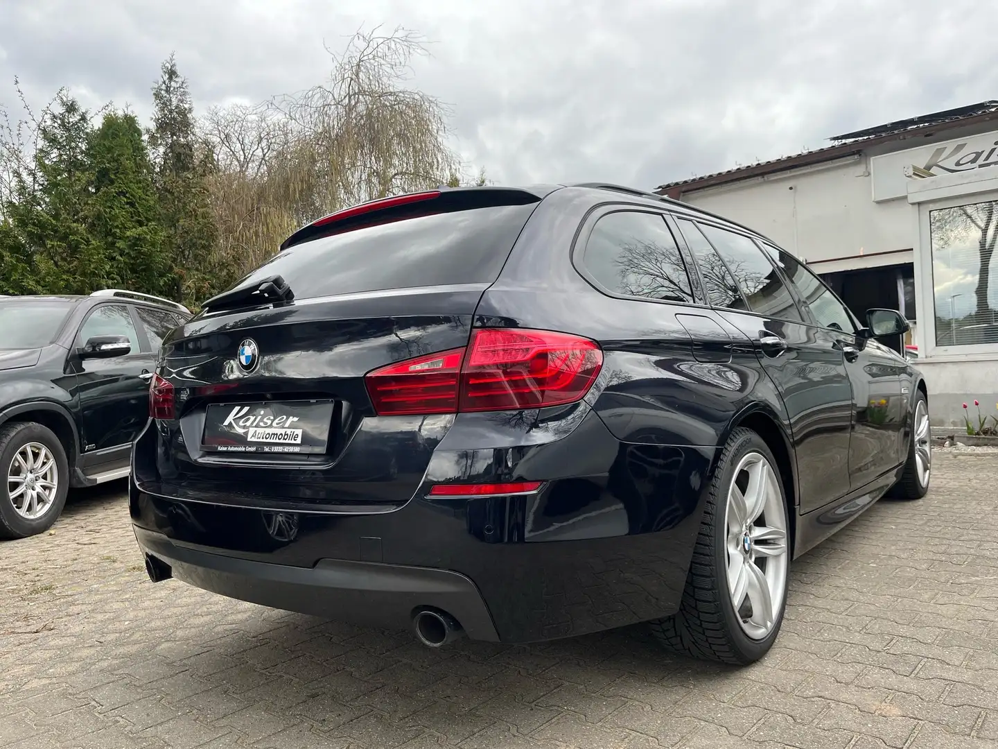 BMW 535 535d xDrive M Sport-Top Ausstattung Fekete - 2