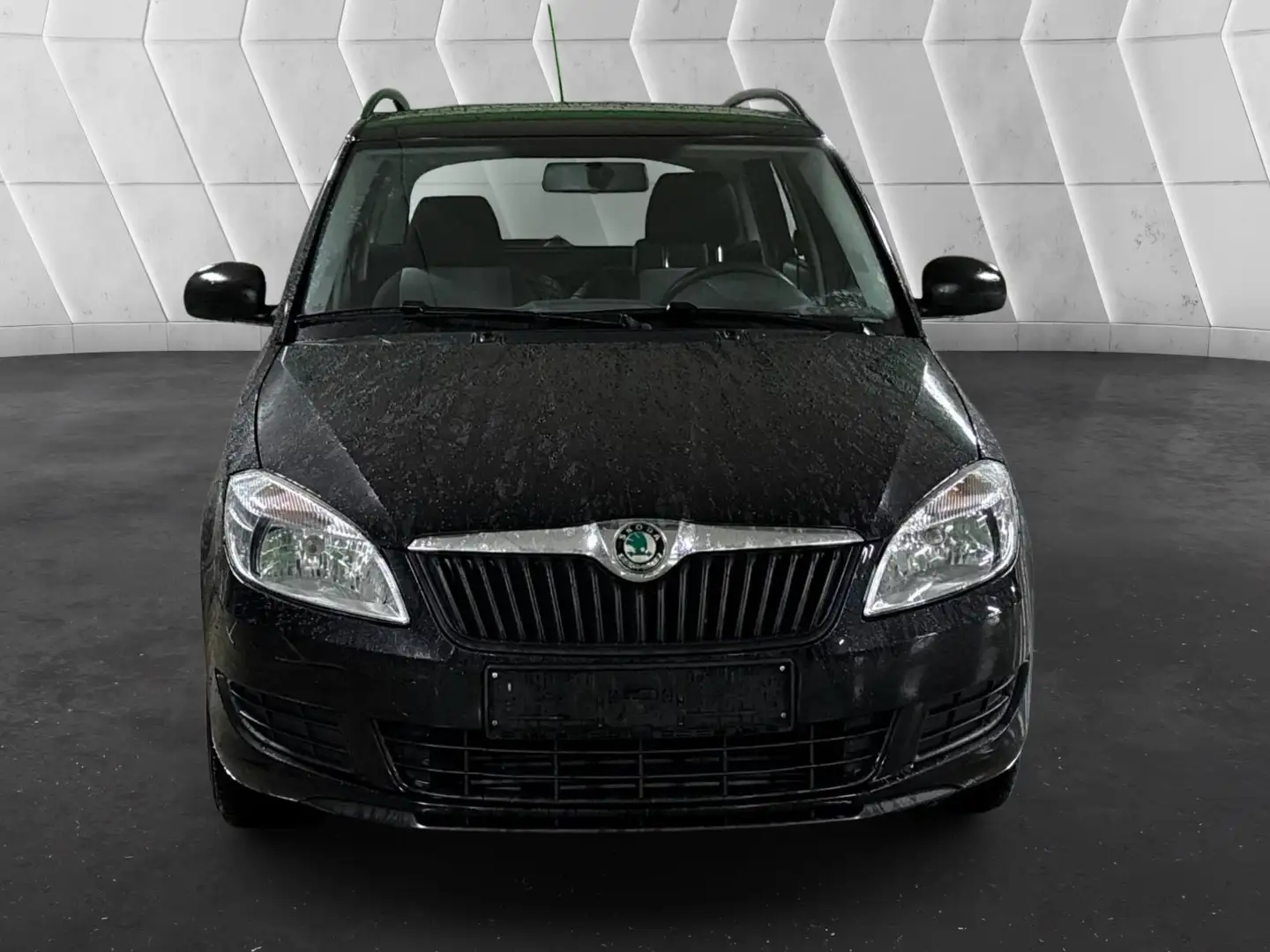 Skoda Fabia 1.6 TDI Combi Classic TÜV 08/2027 Schwarz - 2