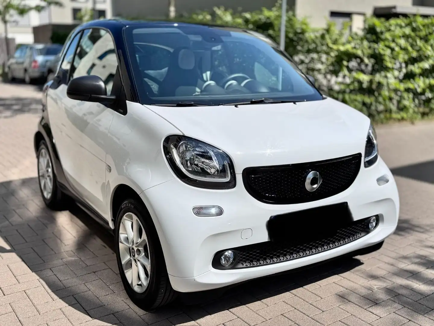 smart forTwo fortwo coupe Edition #1 66kW White - 1