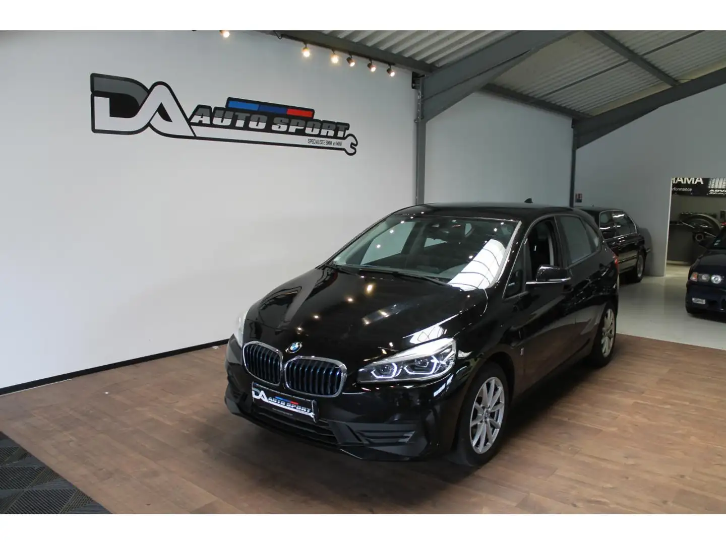 BMW 225 225xe Active Tourer - BVA  ACTIVE TOURER F45 LCI Business Design PHASE 2 Noir - 1