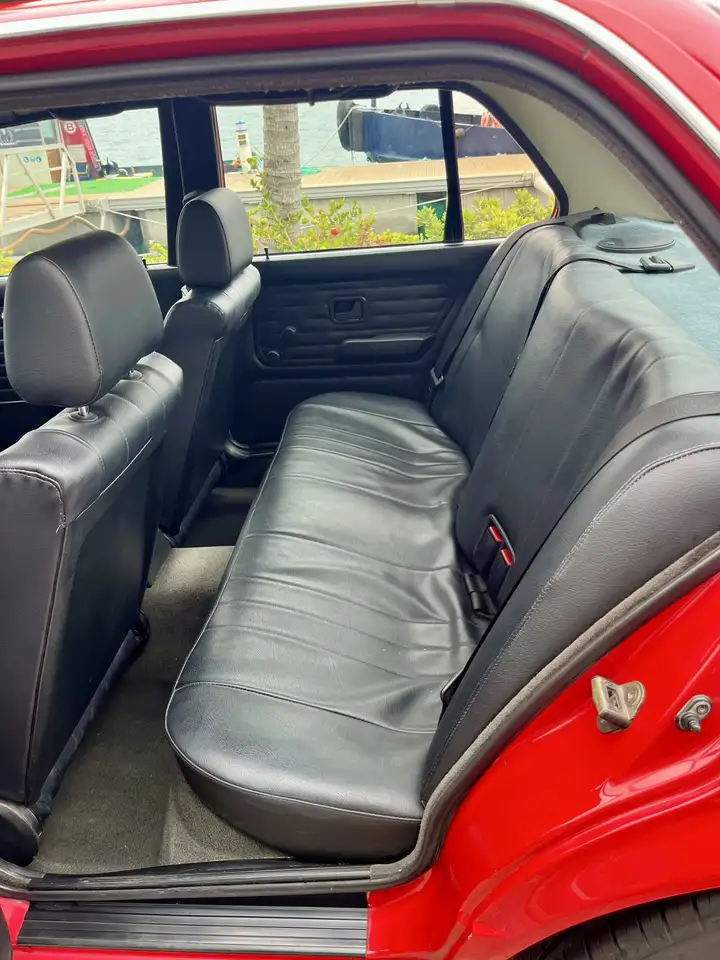 BMW 318 Serie 3 (318i), foto 9