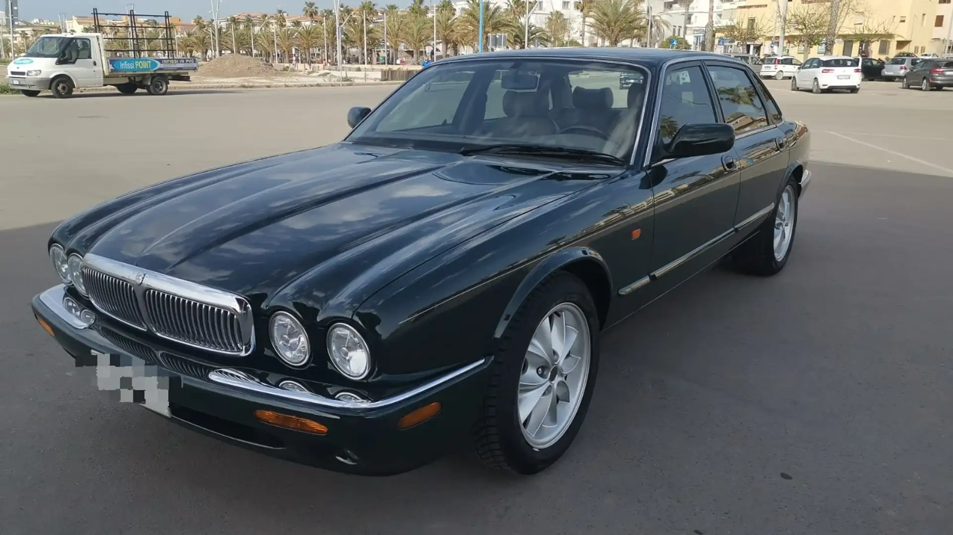 Jaguar XJ8 3.2 Executive Vert - 2