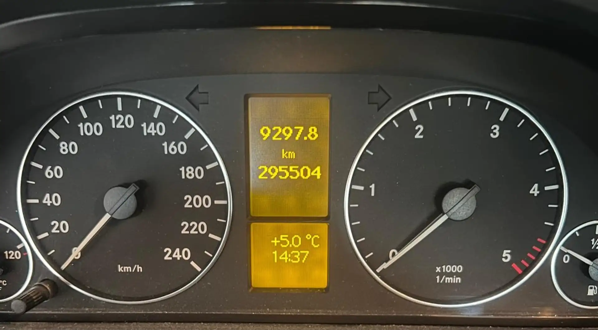 Mercedes-Benz A 180 A-Klasse Diesel  5-Türer CDI Classic Silber - 2