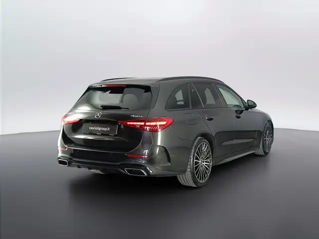 Mercedes-Benz C-Class view 4