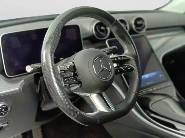 Mercedes-Benz C-Class view 14