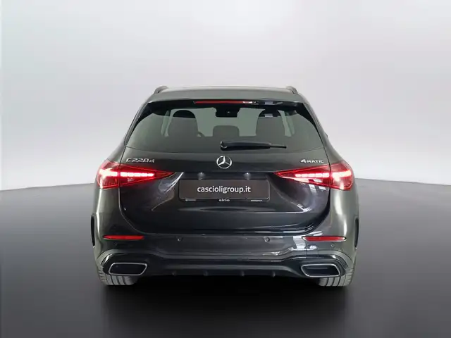 Mercedes-Benz C-Class view 5