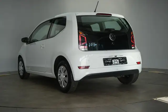 Volkswagen Up! view 5