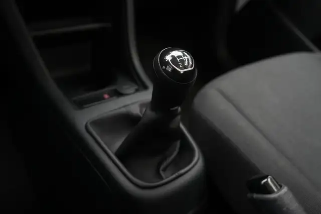 Volkswagen Up! view 15
