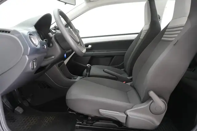 Volkswagen Up! view 9
