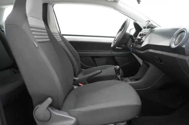 Volkswagen Up! view 6