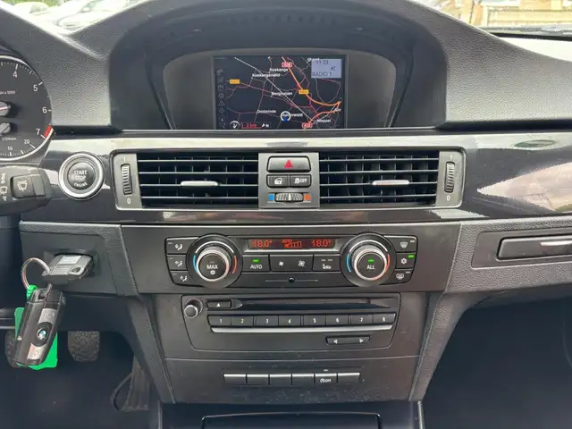BMW 3 Series view 12