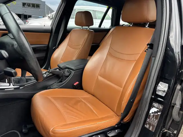 BMW 3 Series view 15