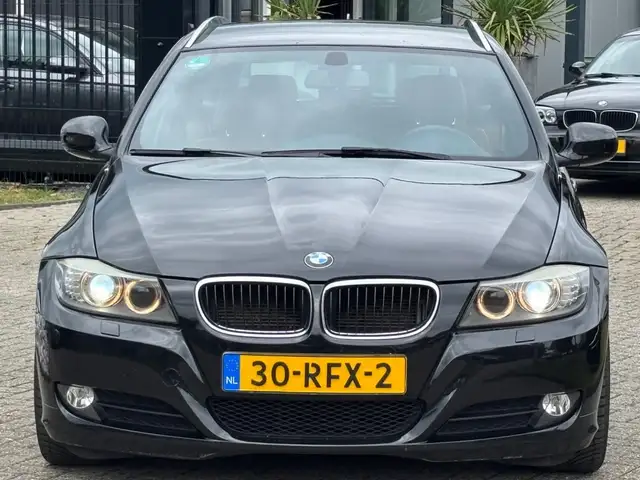 BMW 3 Series view 7