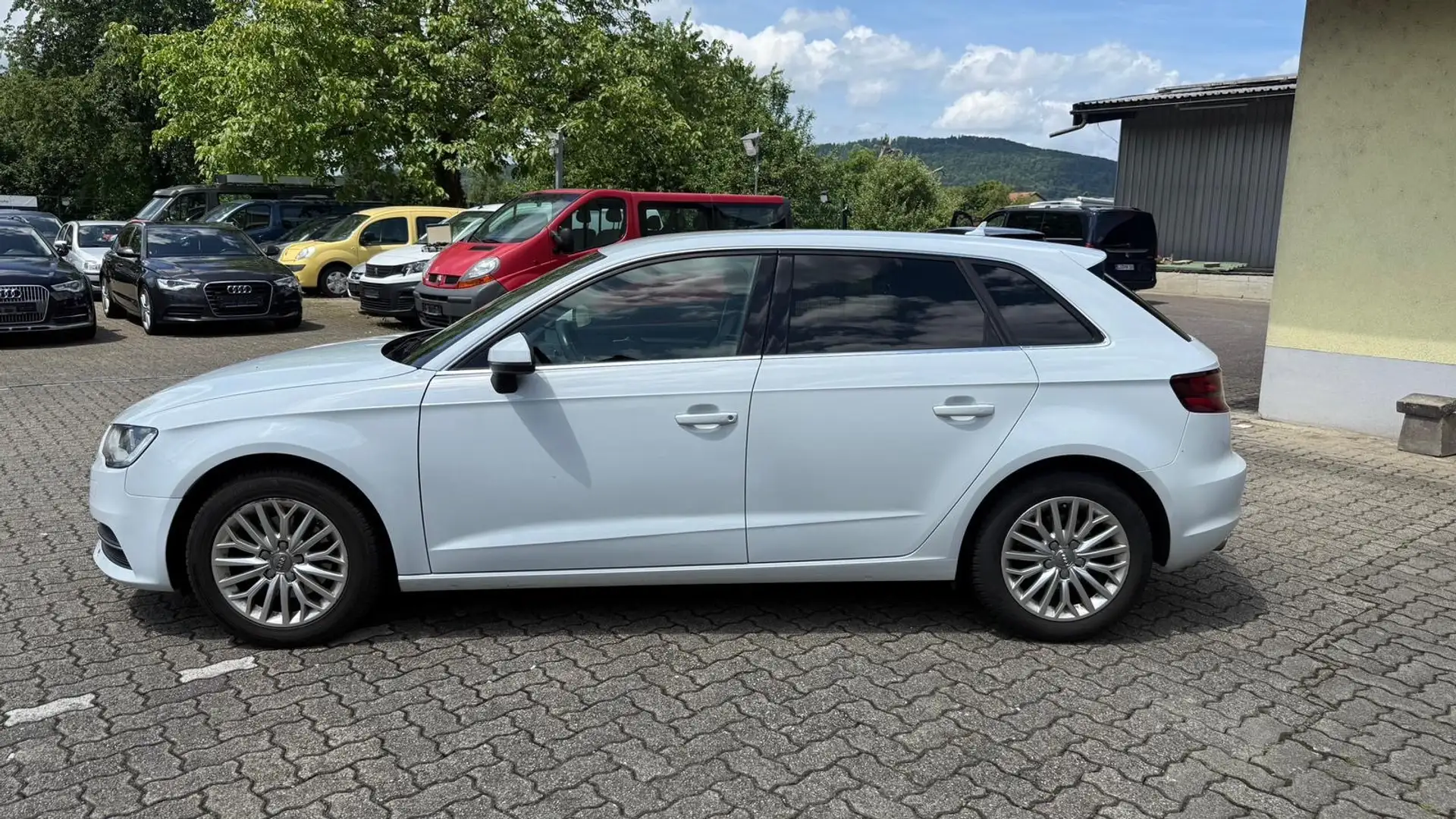 Audi A3 2.0 TDI Sportback S-Tronic Attraction Blanc - 2