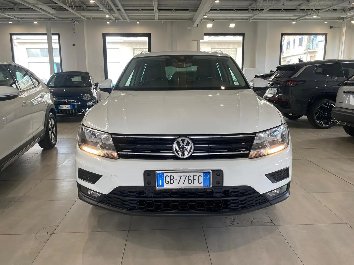 Volkswagen Tiguan Tiguan 2.0 tdi Business 150cv FATTURABILE Bianco - 2