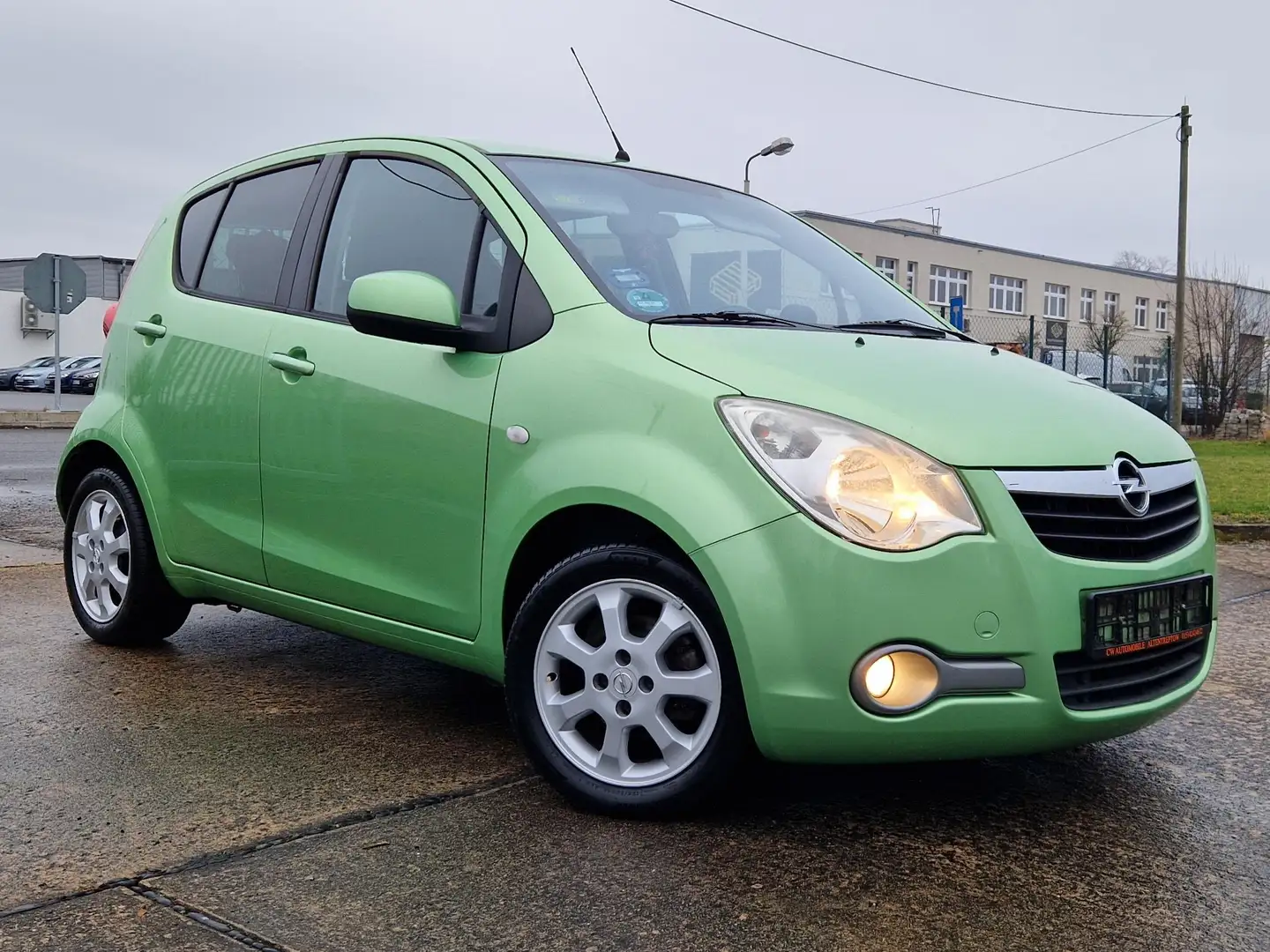 Opel Agila Edition sehr gepflegt Klima TÜV/Inspektion neu Grün - 1