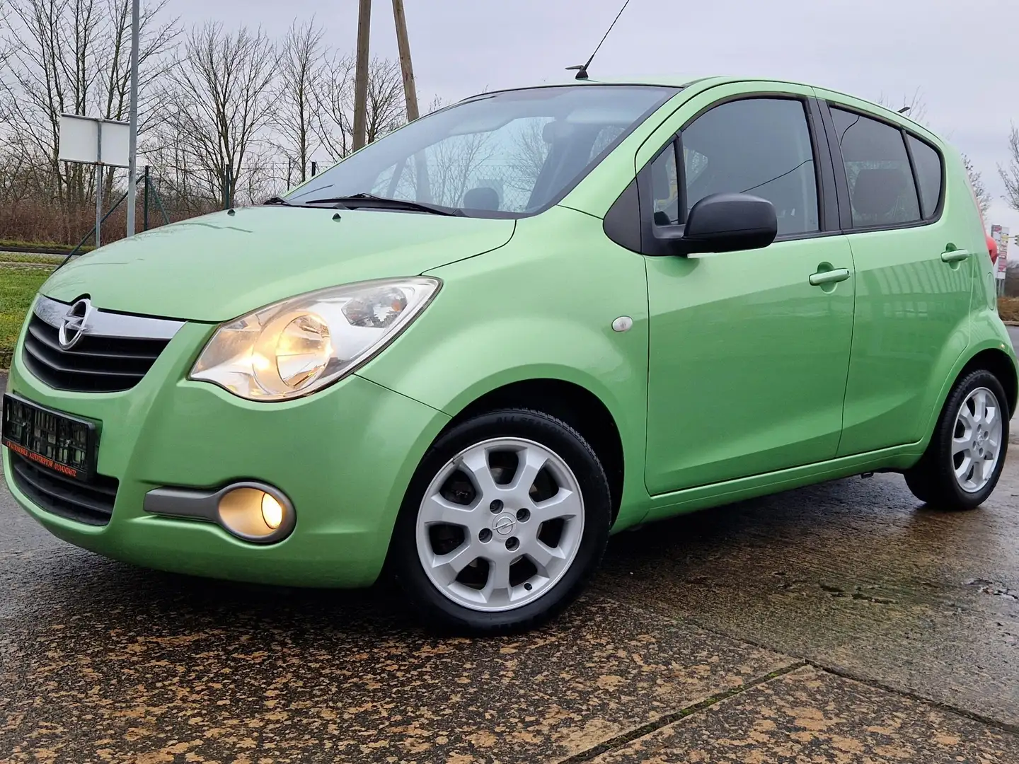 Opel Agila Edition sehr gepflegt Klima TÜV/Inspektion neu Grün - 2
