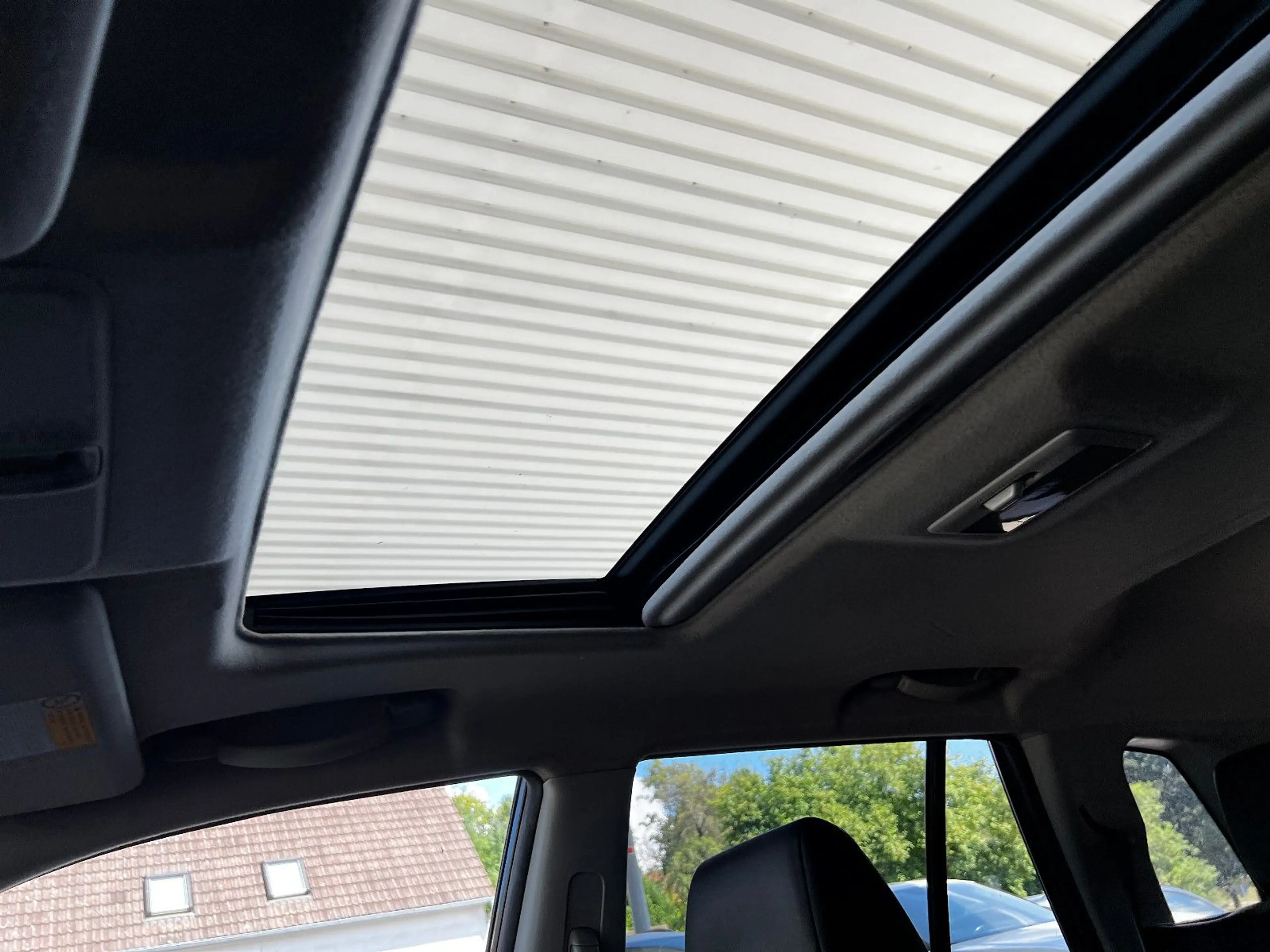 Suzuki Grand Vitara 2.4 Comfort Automatik I TÜV 2028 — photo 11