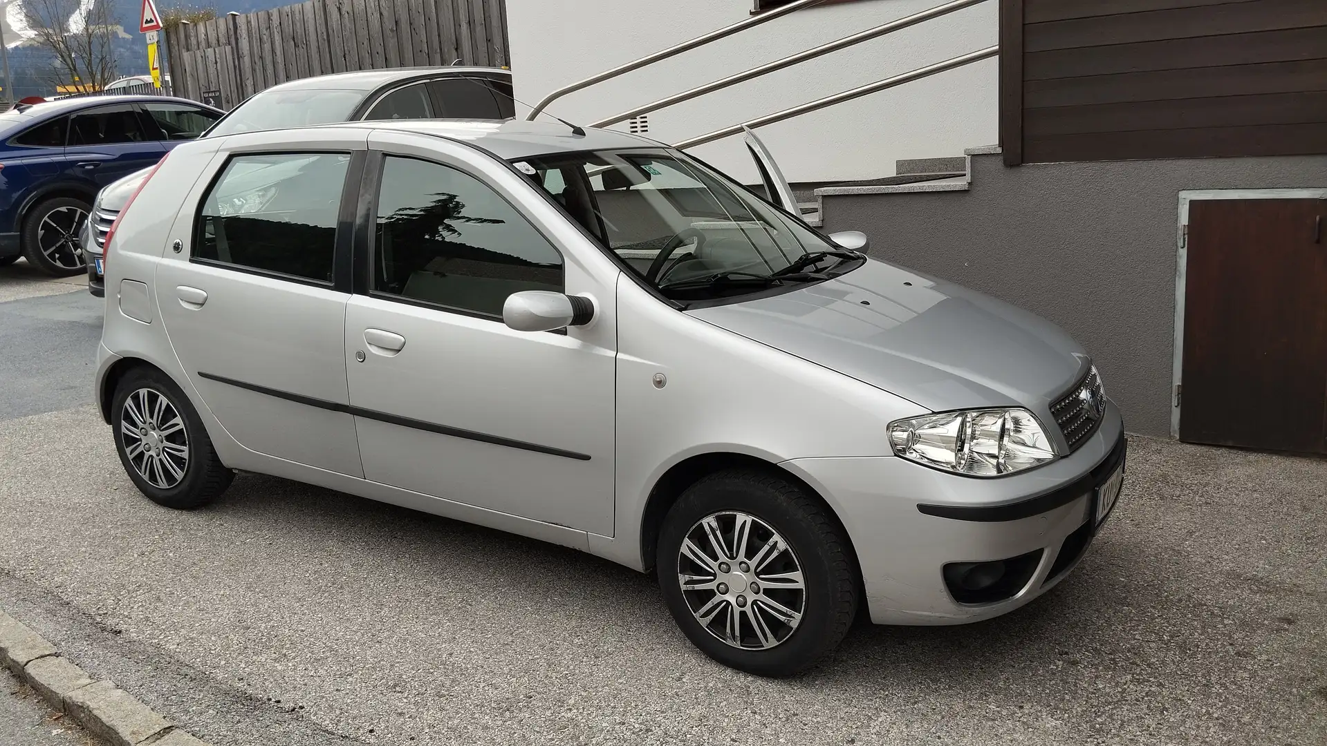 Fiat Punto Punto 1,2 Lifestyle Lifestyle Silber - 2