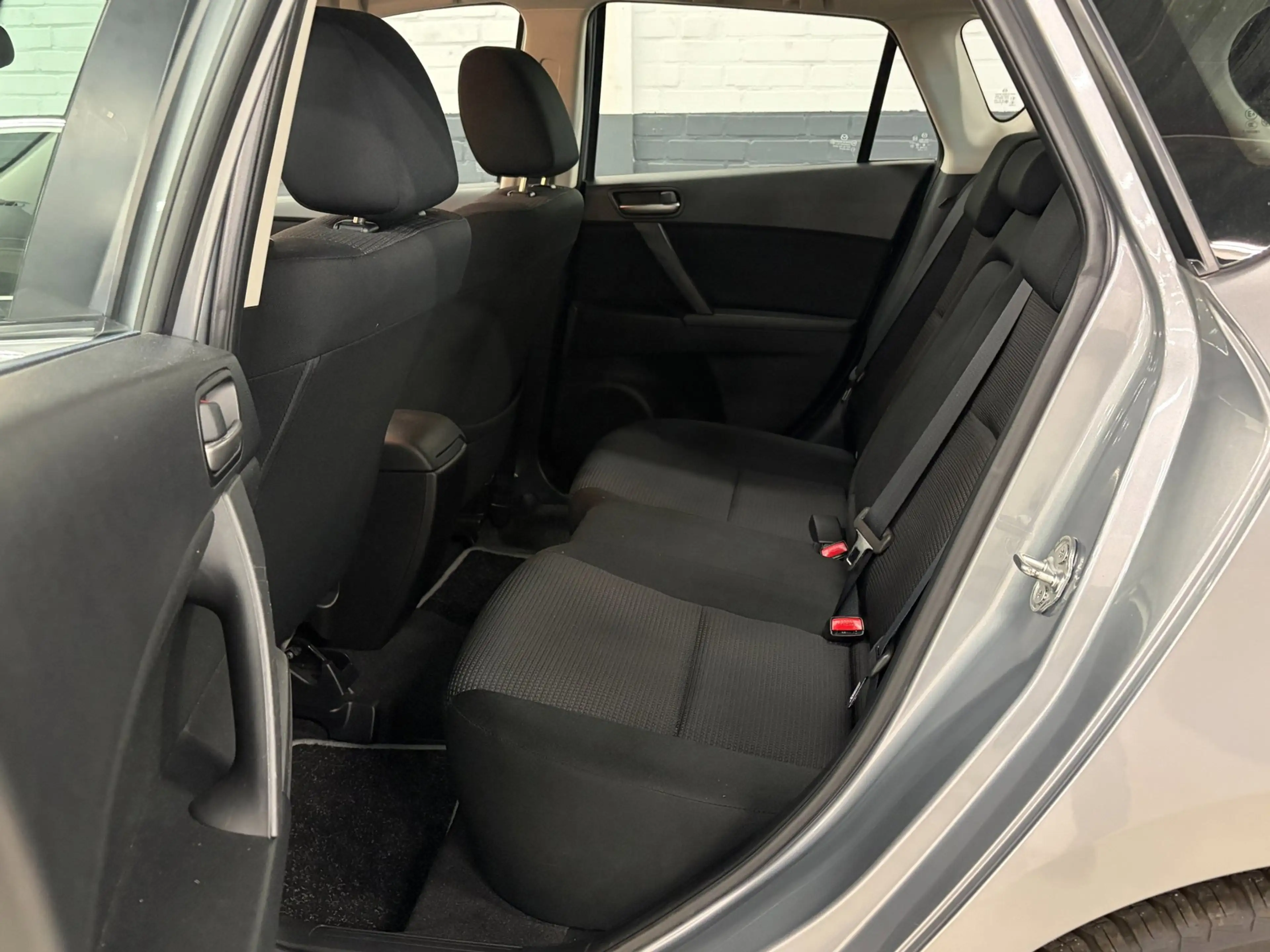 Mazda 3 2.0 GT-L Automaat / Clima / Stoelverwarming / Pdc — photo 10