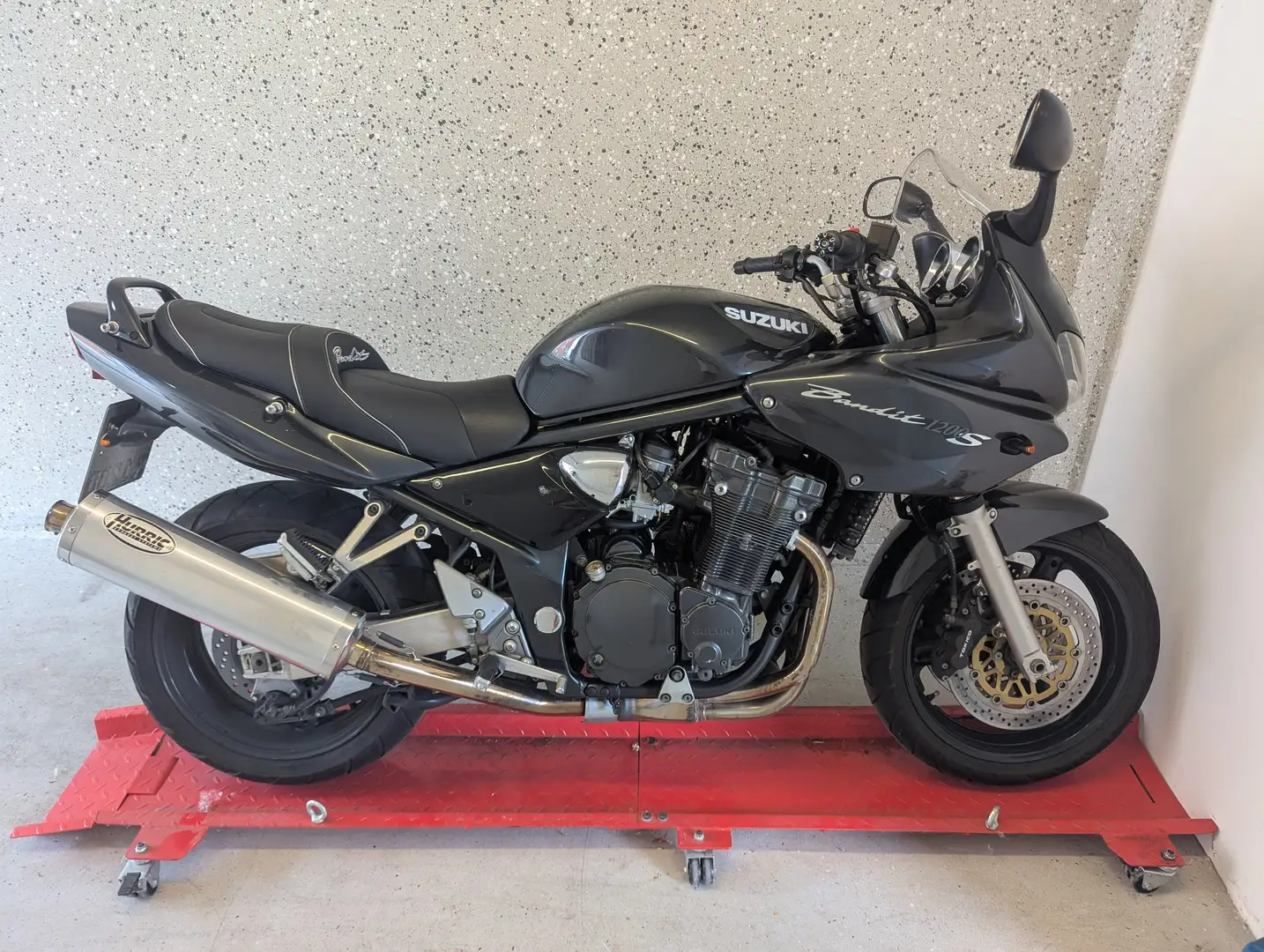 Suzuki GSF 1200 S, TÜV neu, TOP Zustand, Komplettbekl., Helme Grigio - 1