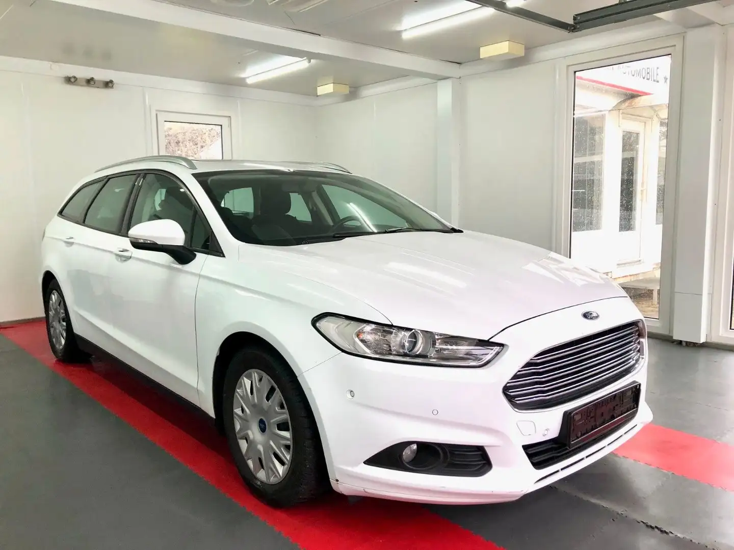 Ford Mondeo Turnier Automatik Diesel Weiß - 1