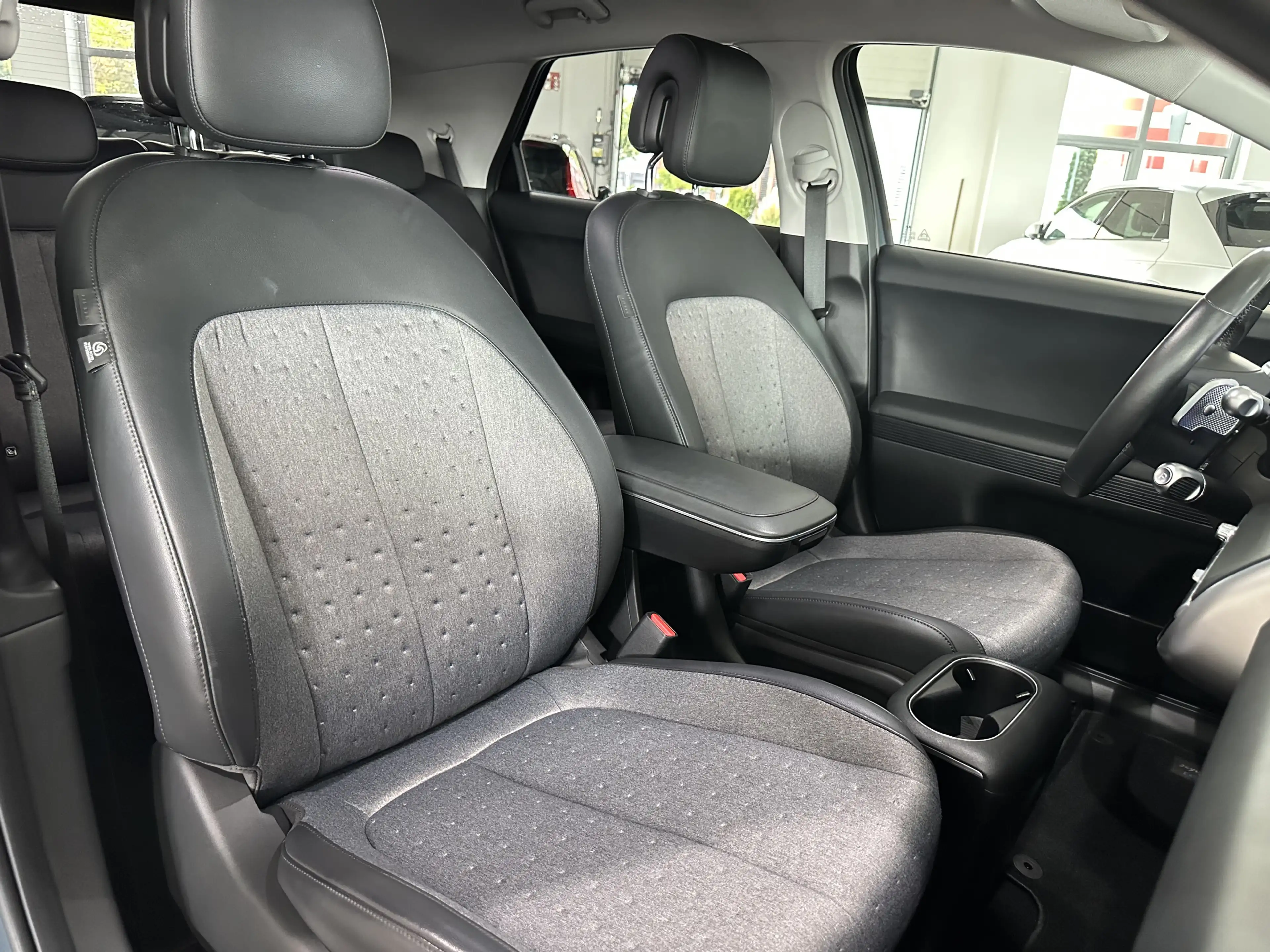 Hyundai IONIQ 5 Techniq Long Range SoH 94,5% AHK WäPu 1H — photo 17