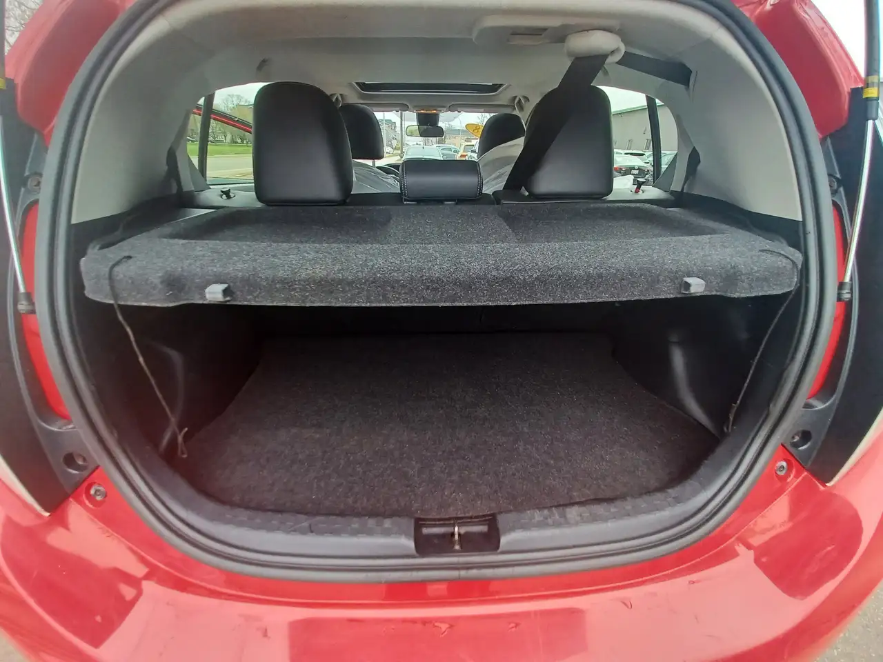Toyota Prius c снимка Toyota Prius c