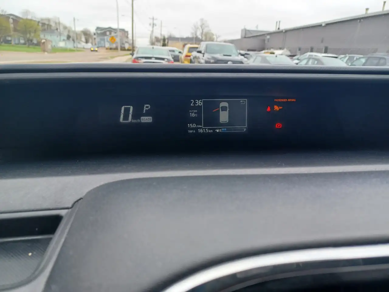 Toyota Prius c снимка Toyota Prius c