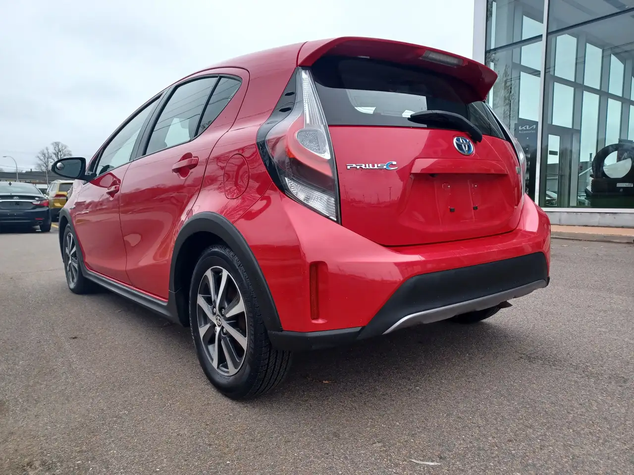 Toyota Prius c снимка Toyota Prius c