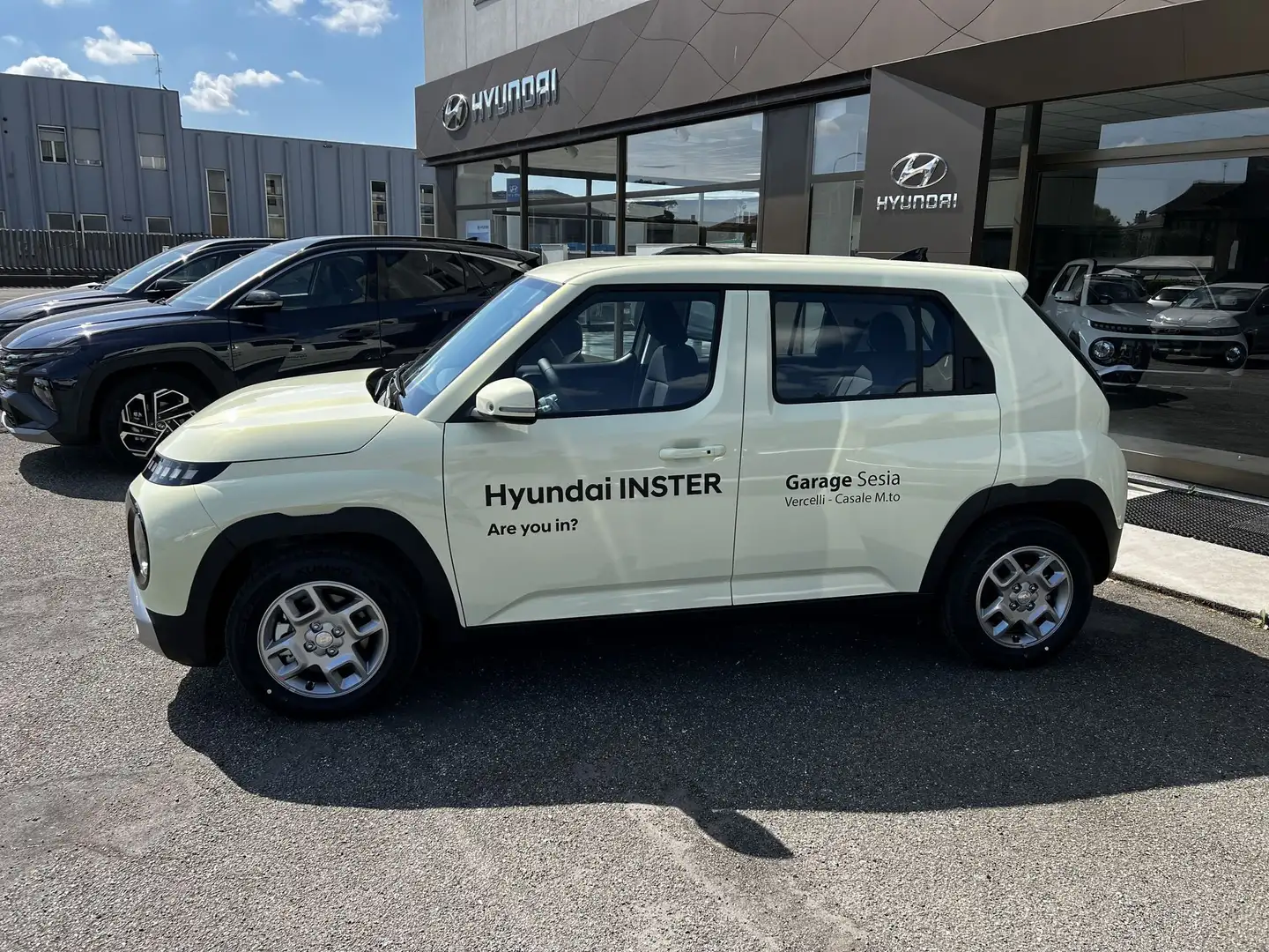 Hyundai Inster 49 kWh xTech + Login Pack Verde - 2