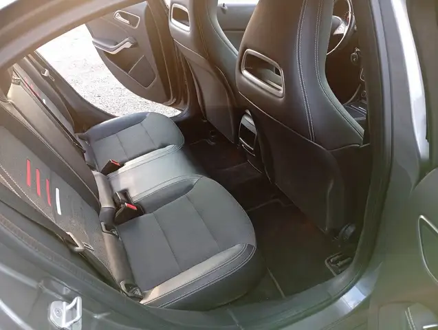 Mercedes-Benz A view 2