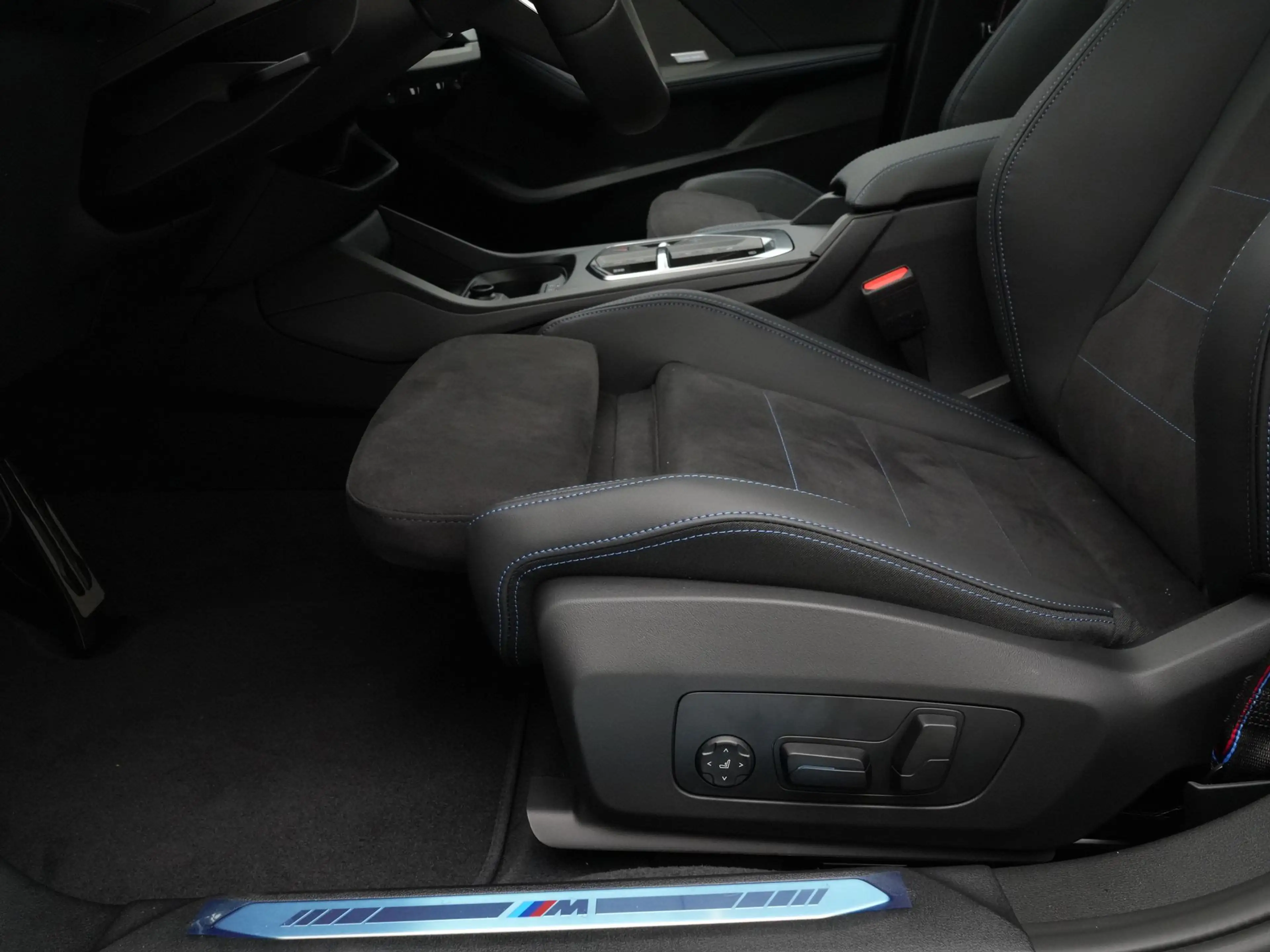 BMW 120 1 Serie FROZEN DEEP GREEN | M Sport Pro | Harman K — photo 15