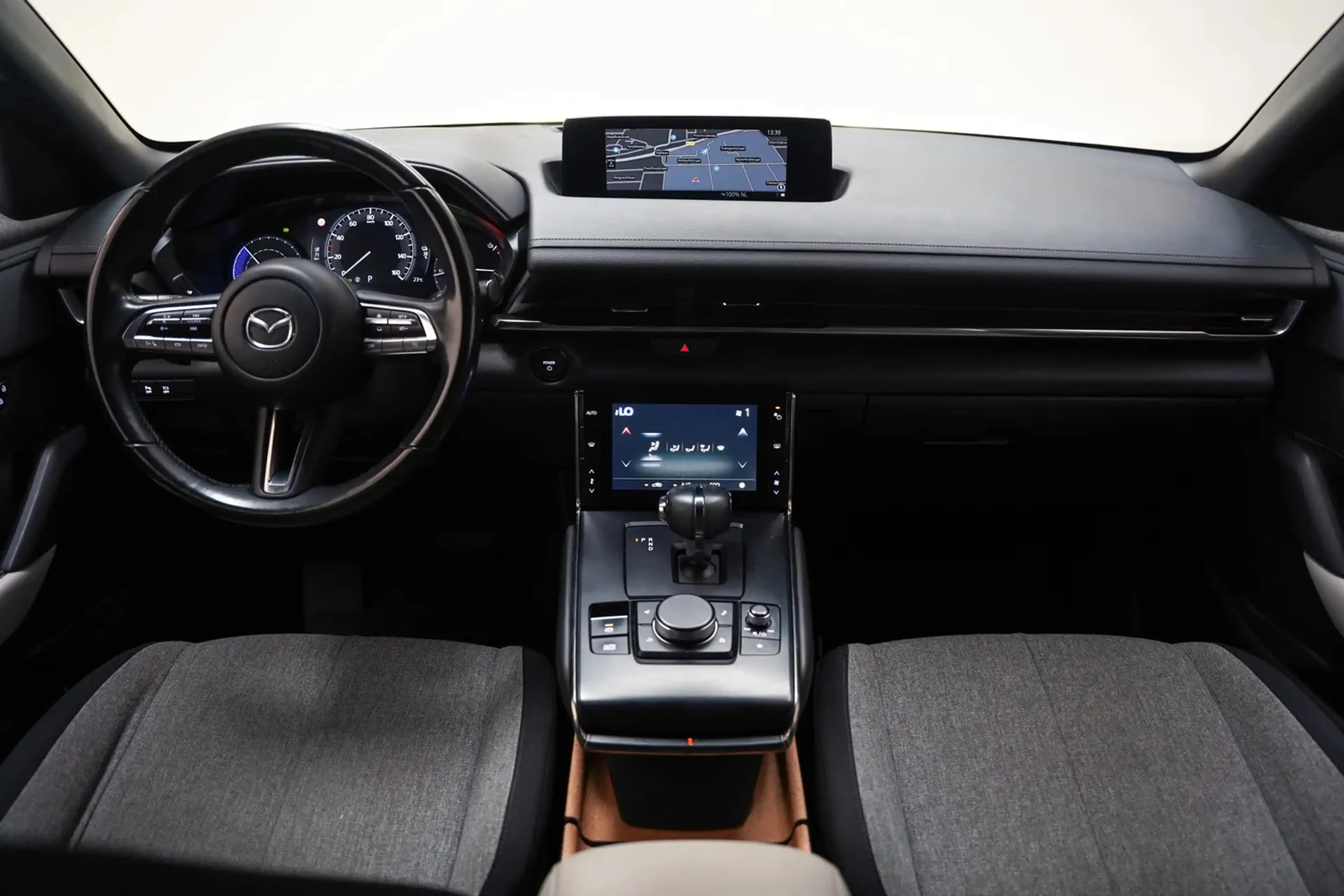 Mazda MX-30 e-SkyActiv 145 36 kWh [ LED Navi Head-up ] — photo 4