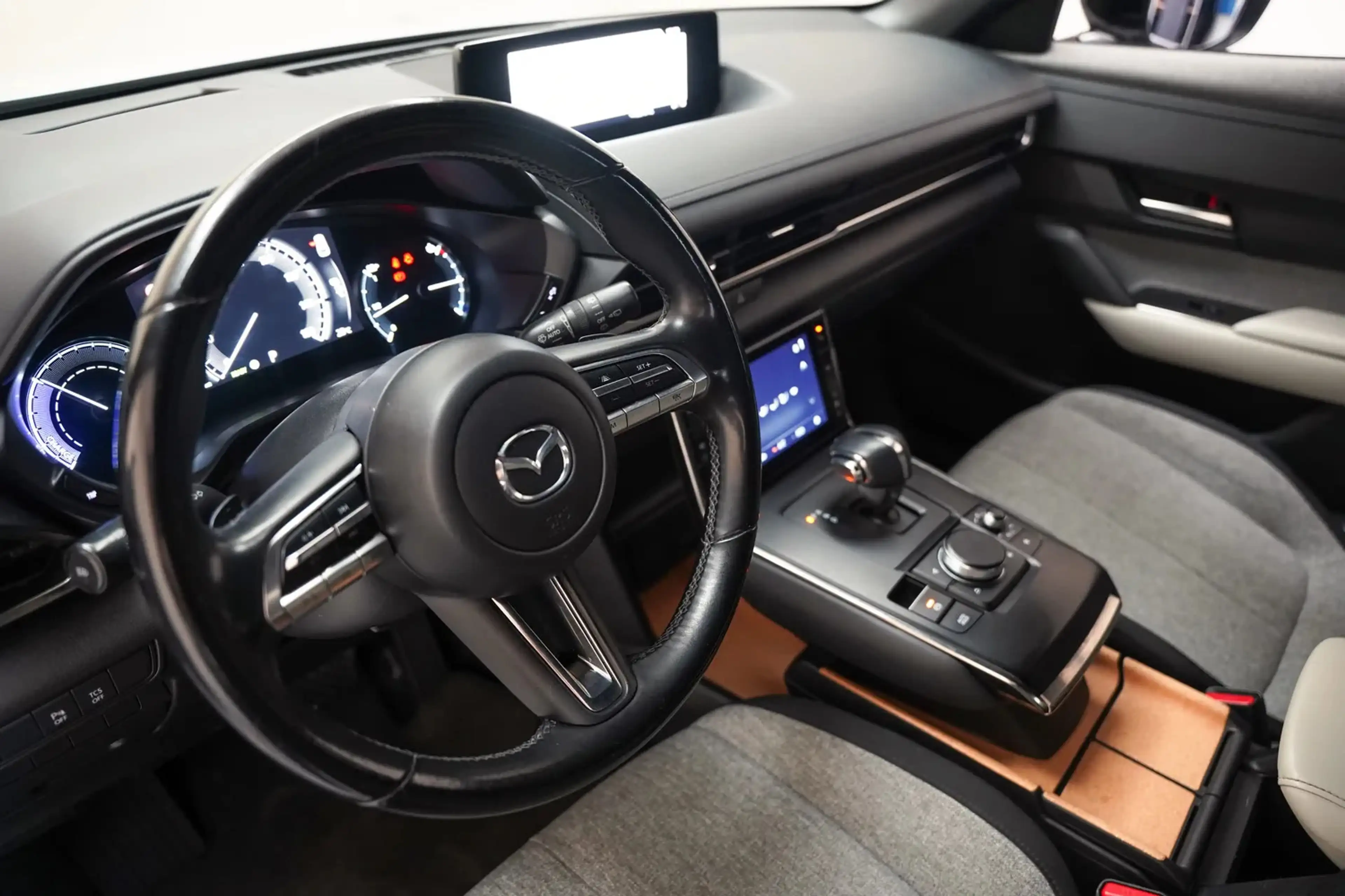 Mazda MX-30 e-SkyActiv 145 36 kWh [ LED Navi Head-up ] — photo 15
