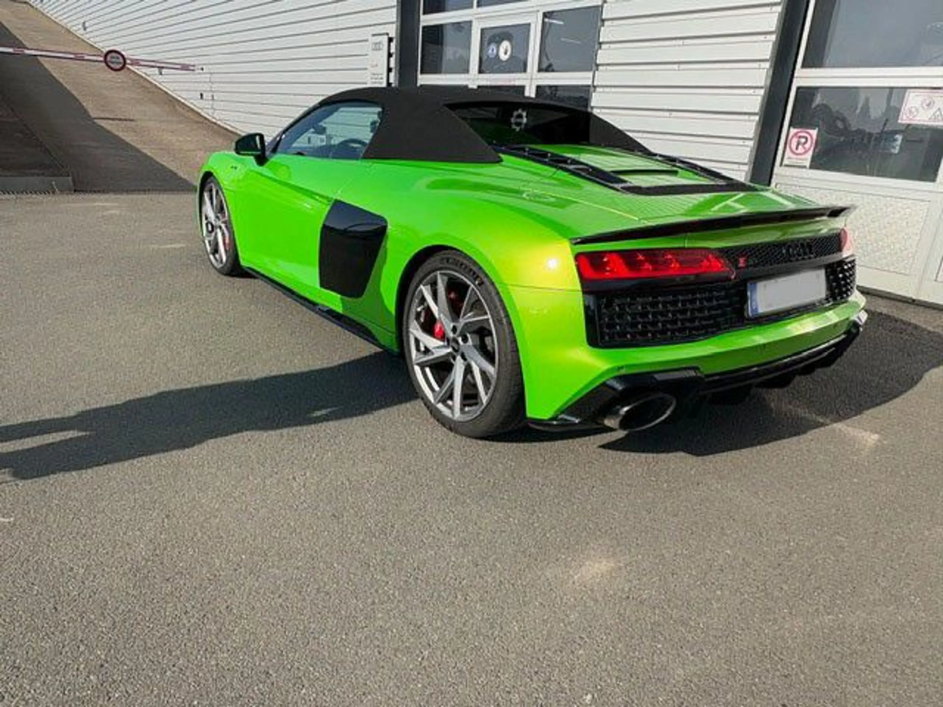 Audi R8 Spyder 5.2 FSI qua performance/Karhu-Edition — photo 4