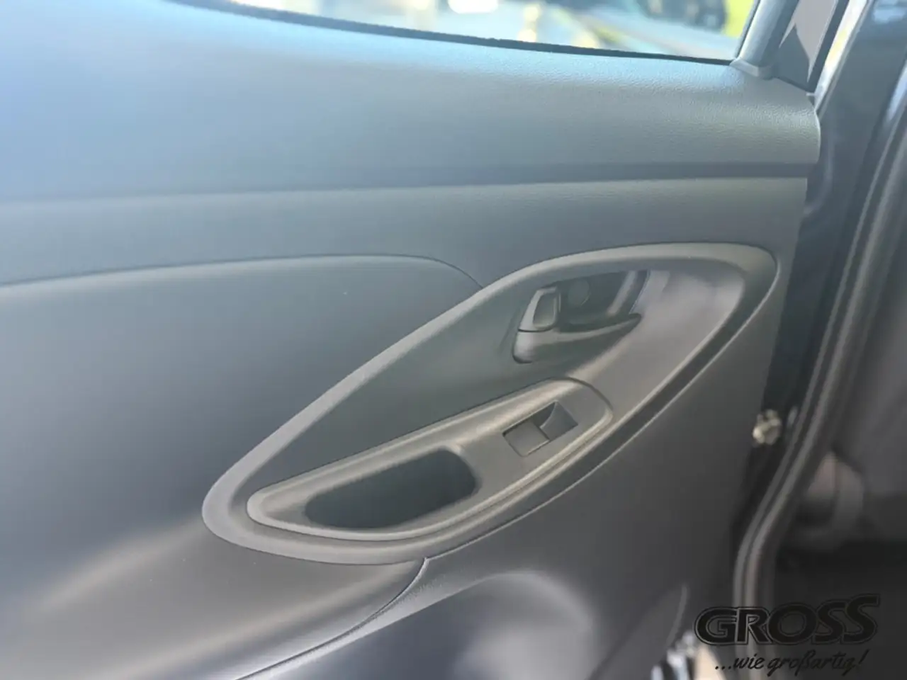Toyota Yaris Hybrid Teamplayer / LED / Keyless / Kamera 10