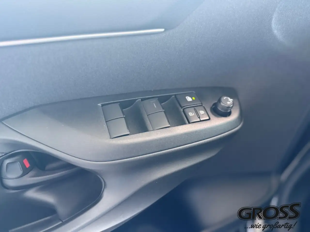 Toyota Yaris Hybrid Teamplayer / LED / Keyless / Kamera 14
