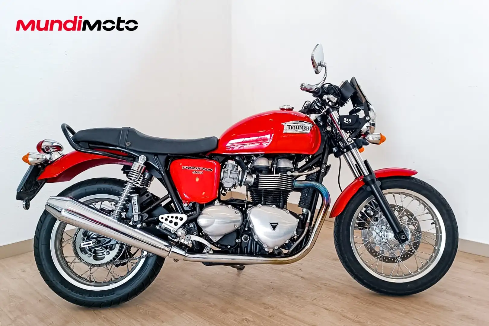 Triumph Thruxton - 1